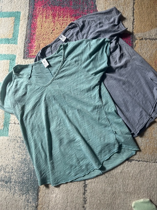 Venley Tops - Venley large t shirts Seafoam green & black v neck